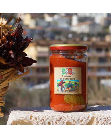 Passato di pomodoro e basilico