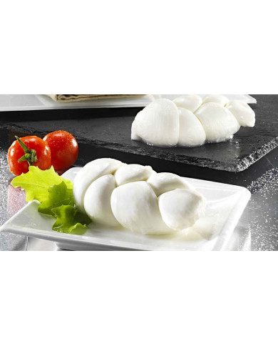 Treccia di Mozzarelle Pugliese