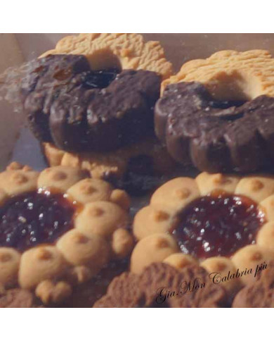 Biscotti friabili con margarina