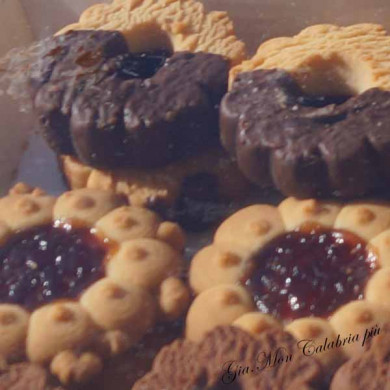 Biscotti friabili con margarina