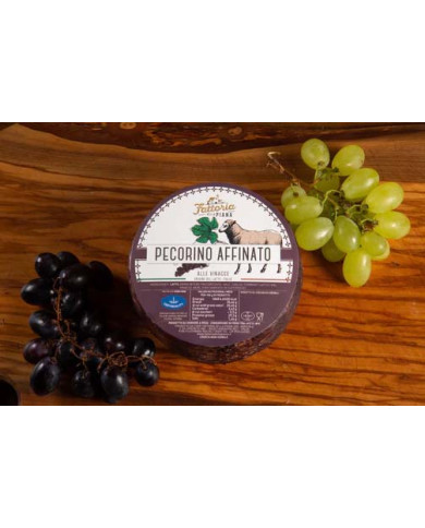 Pecorino affinato alle vinacce